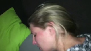 mais c’est qu’elle adore ça, se faire enculer !