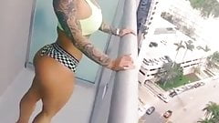 CHUKA000 – Vicky Long 052