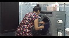 Turkish bahtroom legs upskirt teen turk banyoda gizli cekim