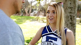 Petite High School Cheerleader Fucks Guy From Craigslist