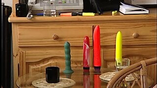 Die Sau nimmt Ihn ganz tief in den Mund