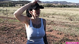 BIG TIT, BIG Thick ASS – Tattooed Mature Milf Gives Stranger a Blowjob In The Outback For a Lift Home – Melody Radford