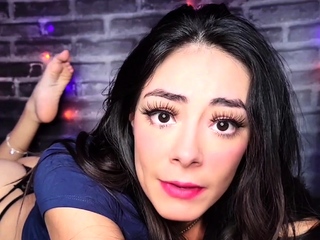 Brunette Solo Webcam Masturbation